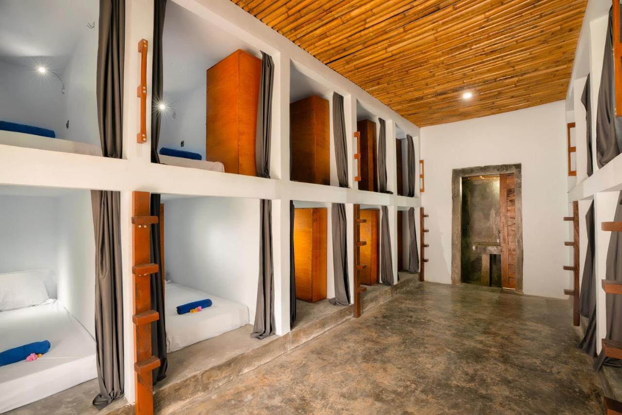 Waiwas Hostel Kuta  Luaran gambar