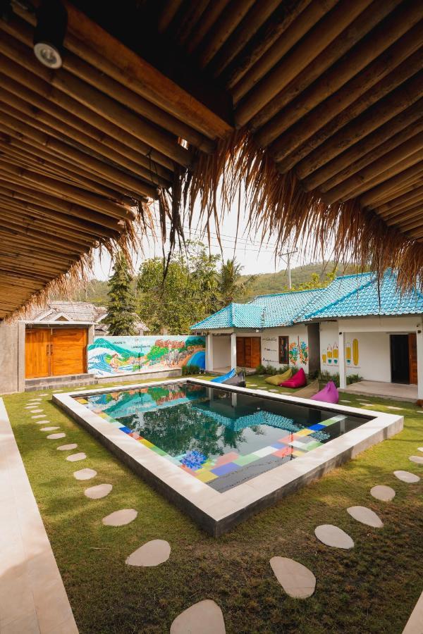 Waiwas Hostel Kuta  Luaran gambar