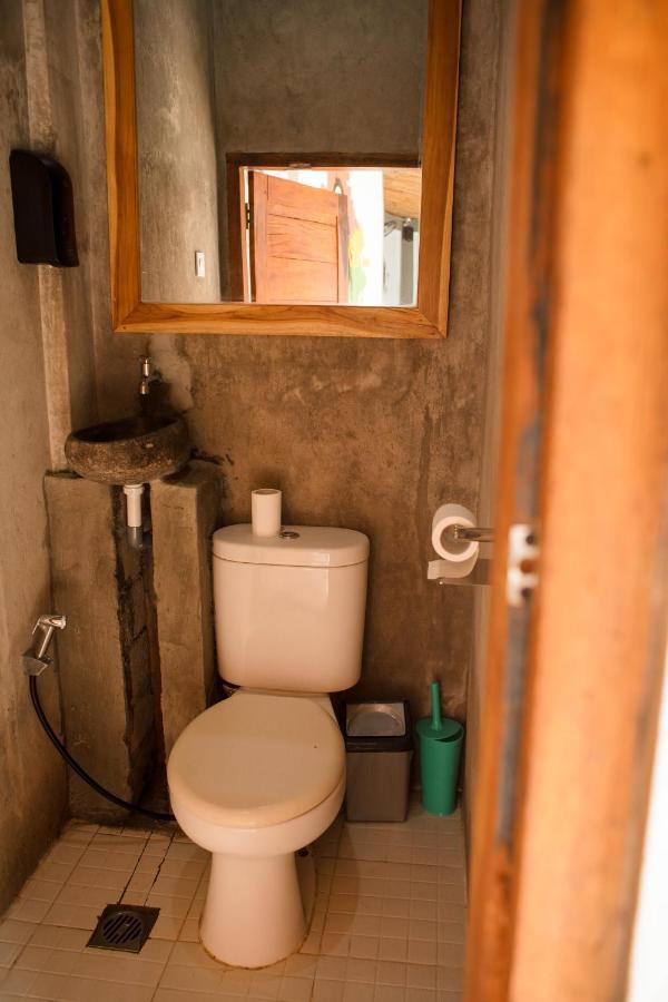 Waiwas Hostel Kuta  Luaran gambar